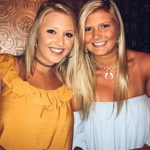 Meet your Posher, Claire